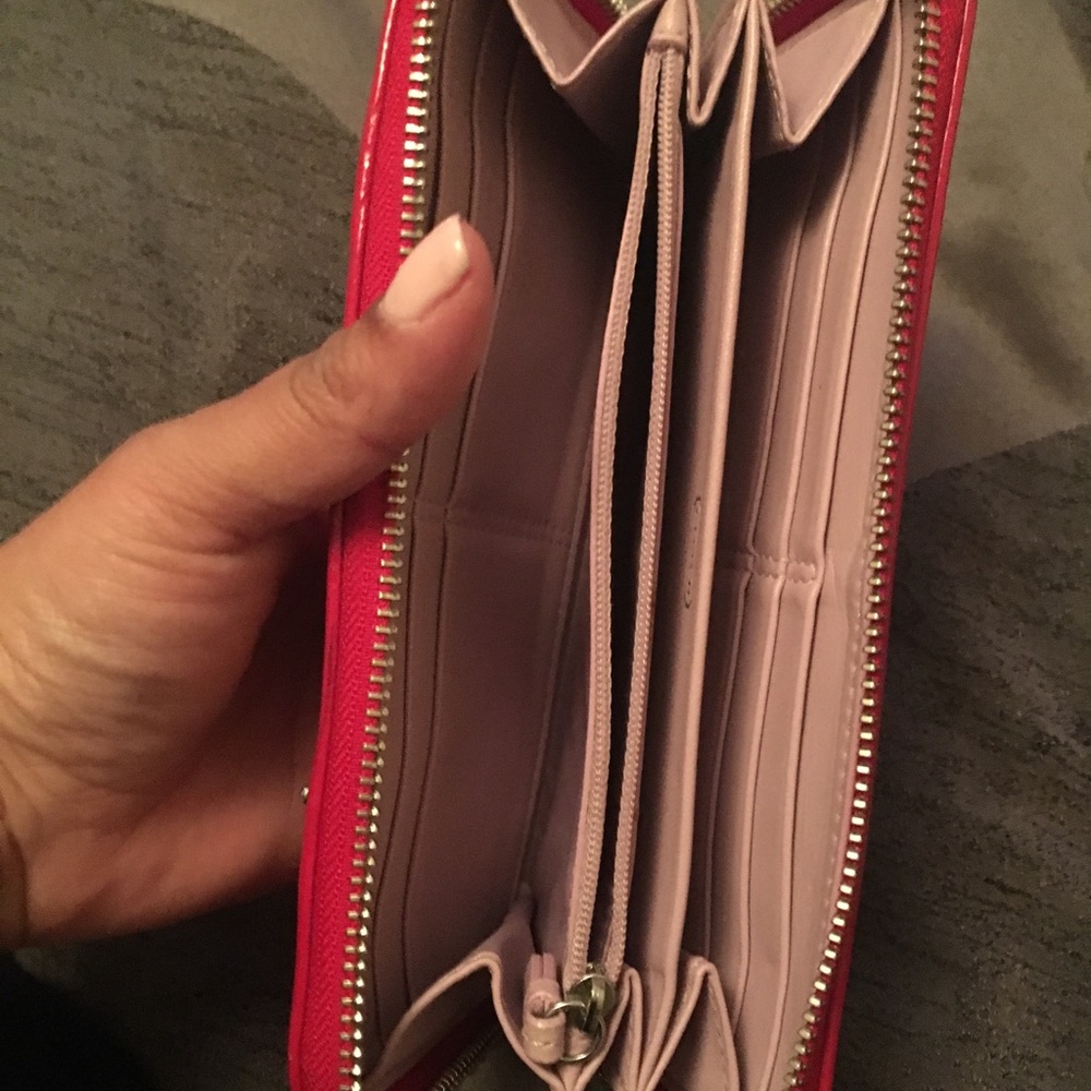 Wallet - Picture 2 of 3